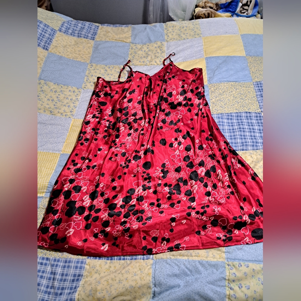 Women's size 3x short satin nighty
